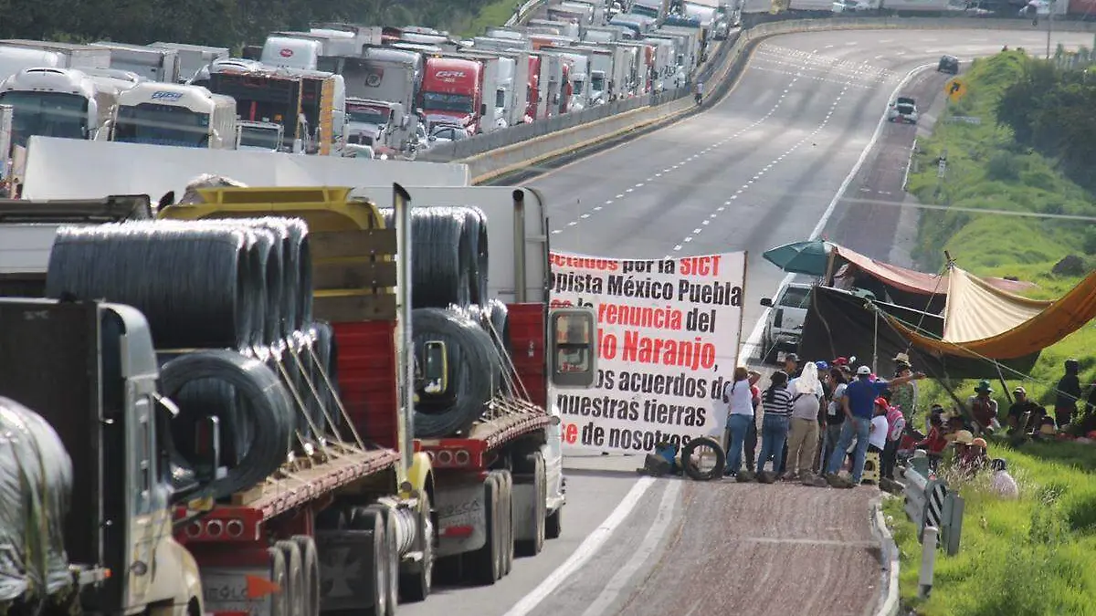 Bloqueo autopista mexico puebla